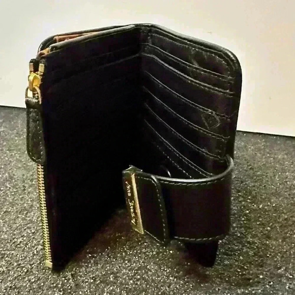 VERA BRADLEY Modern Lights Wallet. Pumpkin, Pink, Wine, And Black. Pinch Lock. - Picture 3 of 11